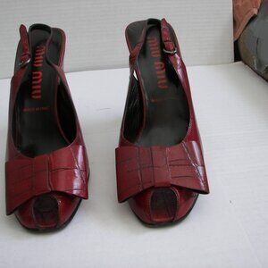 Miu Miu dark red crocodile leather peep toe bow vamp slingback pumps EU40/US9.5